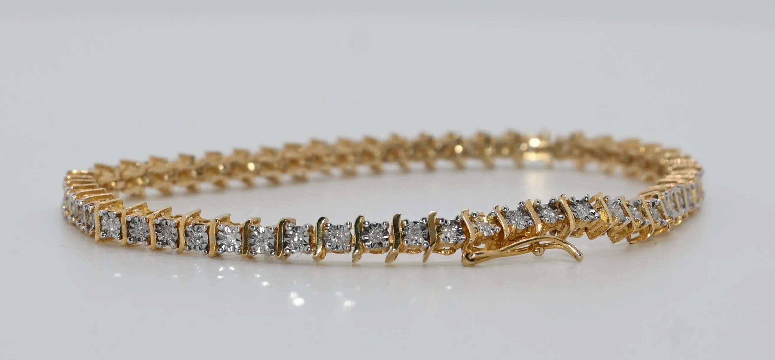 10KT Tennis Bracelet Natural Diamonds
