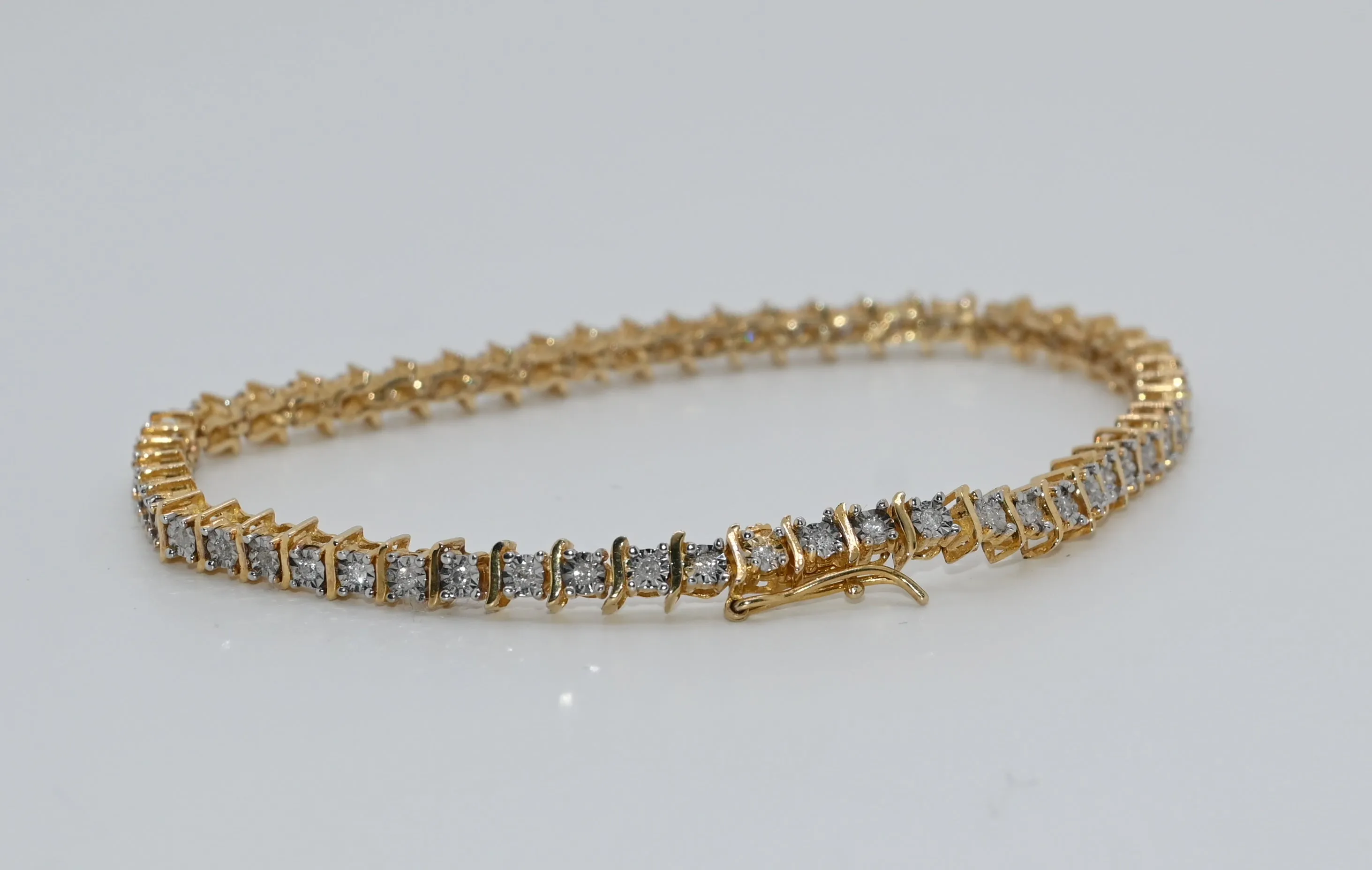 10KT Tennis Bracelet Natural Diamonds