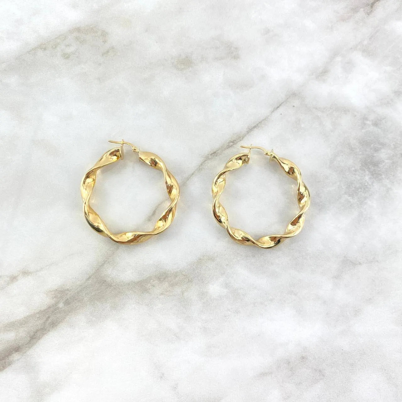 18K Yellow Gold Isa Braided Hoop Earrings 7.25gr / 1.73in
