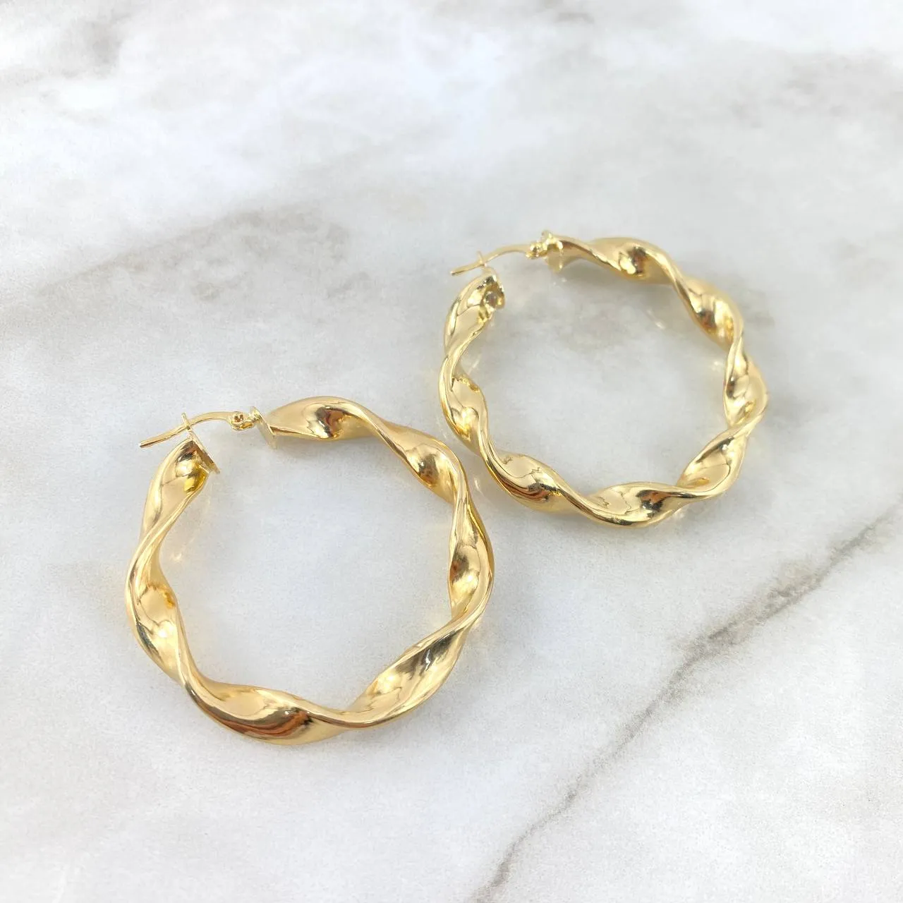 18K Yellow Gold Isa Braided Hoop Earrings 7.25gr / 1.73in