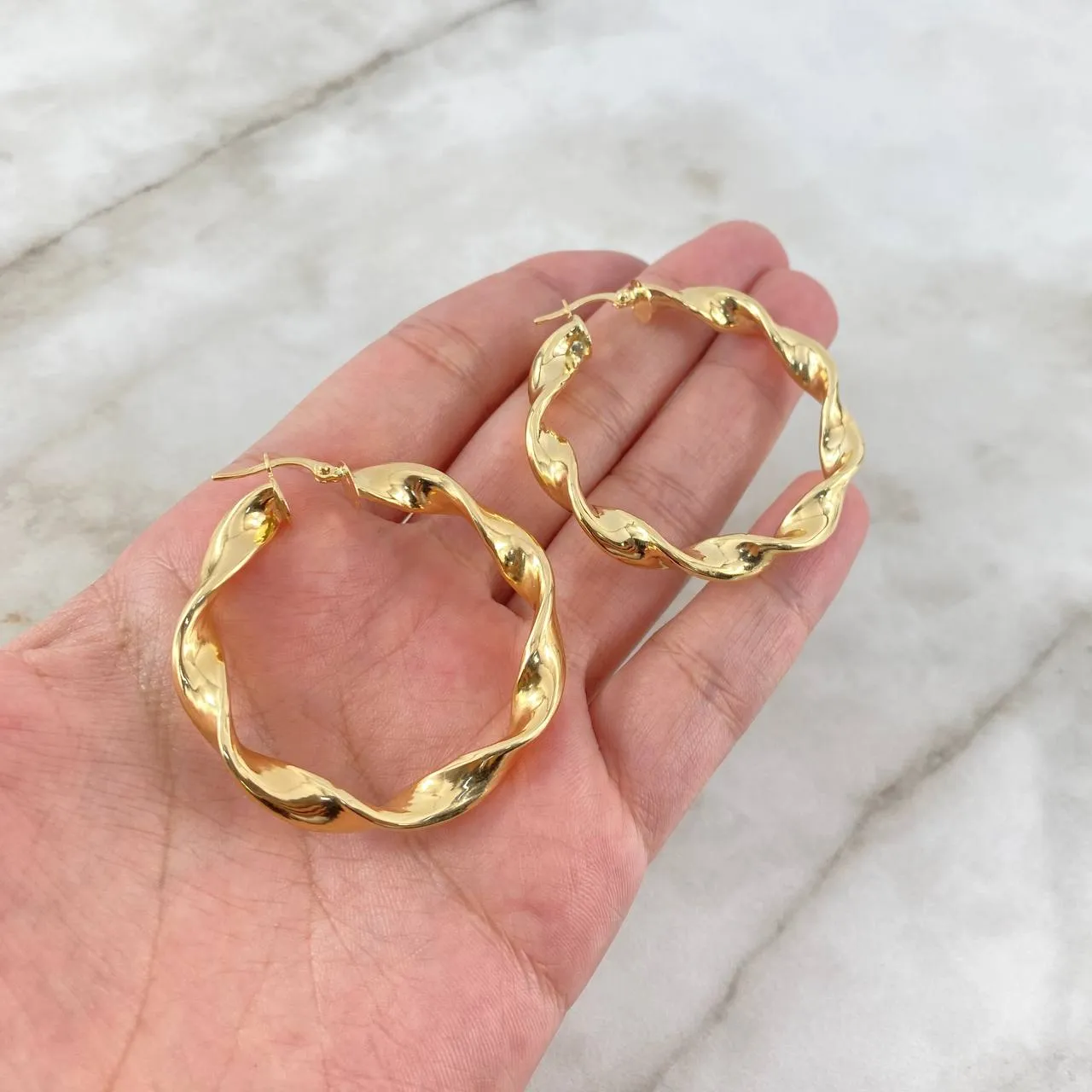 18K Yellow Gold Isa Braided Hoop Earrings 7.25gr / 1.73in