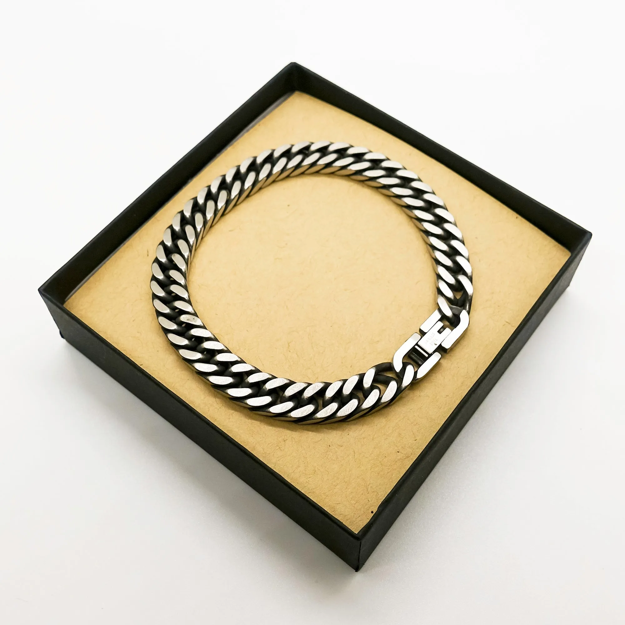 Aerospace Engineer Gifts. Proud Dad of a freaking Awesome Aerospace Engineer. Cuban Link Chain Bracelet with Card for Aerospace Engineer. Great Gift for Him. Fathers Day Gift. Unique Dad Jewelry