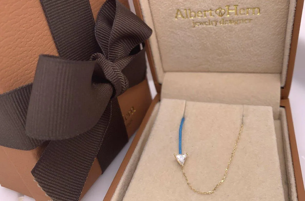 Bracelet 18kt Gold Chain Silk Cord & Trillion Cut Diamond