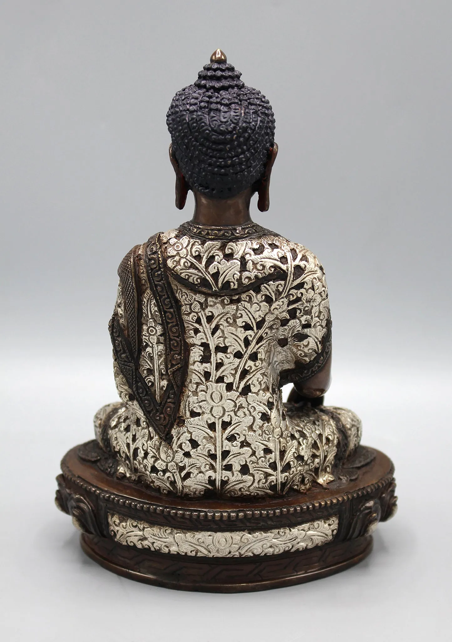 Flower Carving Copper Oxidized Shakyamuni Buddha Silver Inlaid Statue