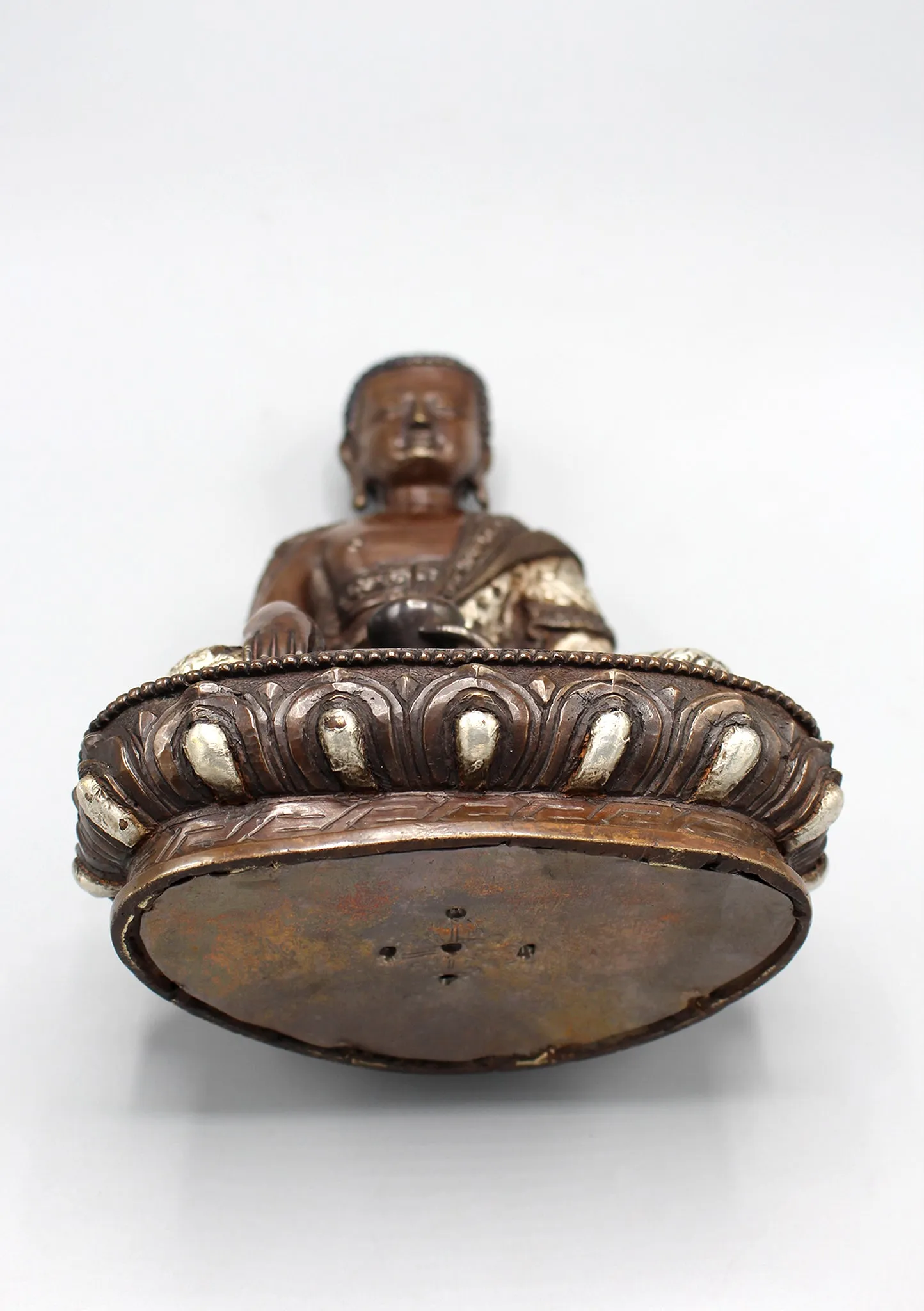 Flower Carving Copper Oxidized Shakyamuni Buddha Silver Inlaid Statue