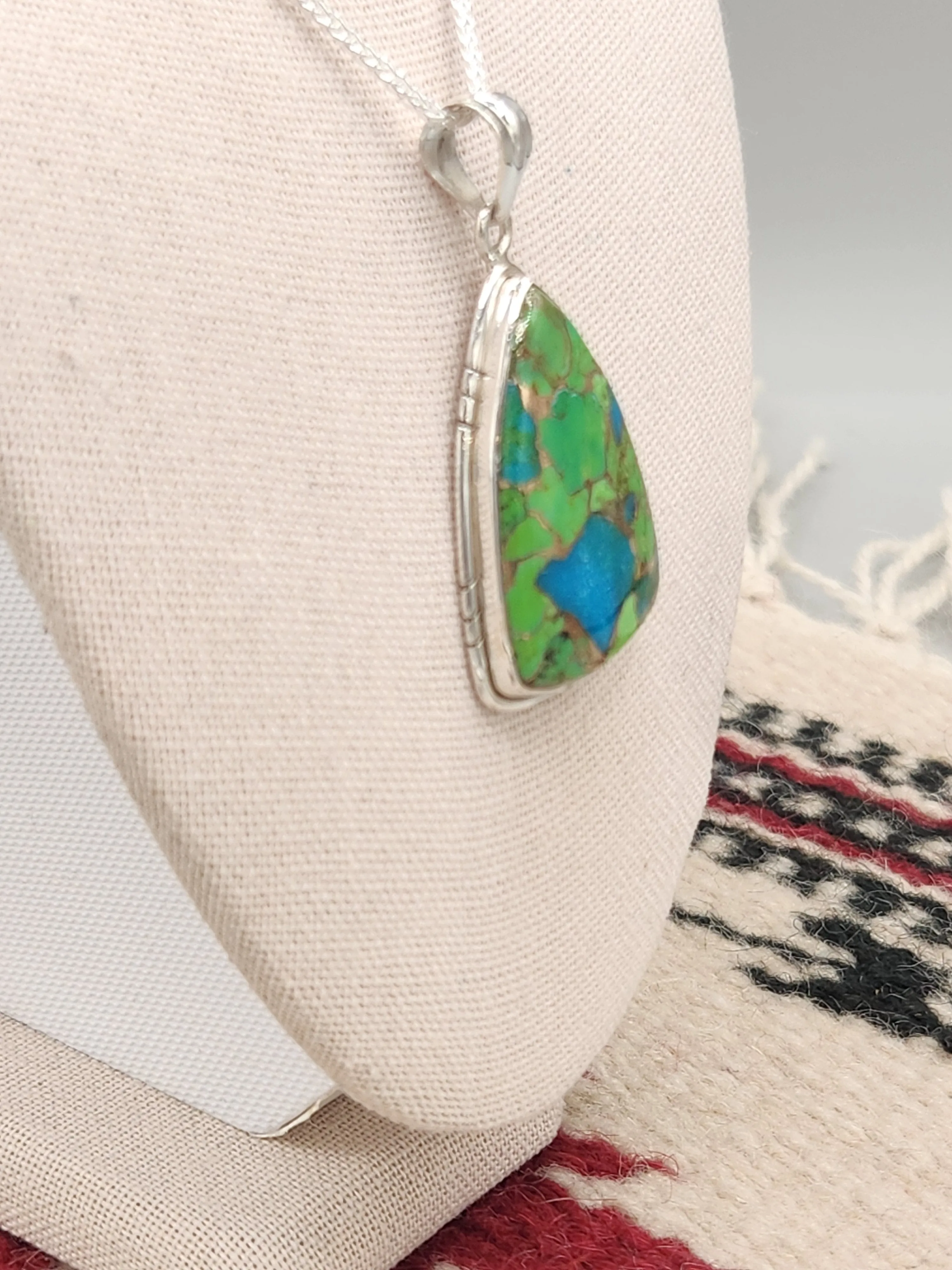 GREEN COPPER TURQUOISE PENDANT & EARRING SET