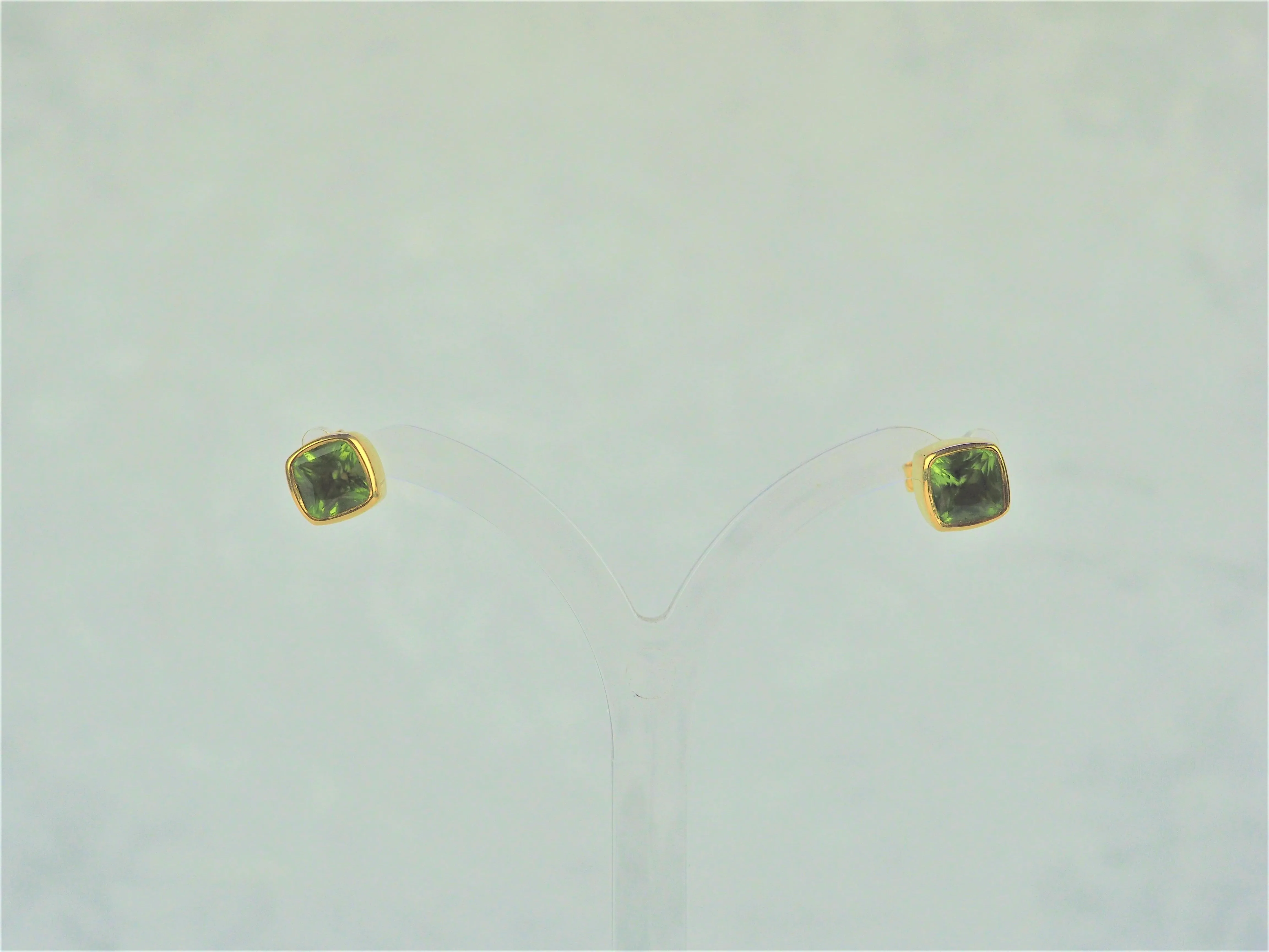 Heaslip, Natasha – Gold and Peridot Studs