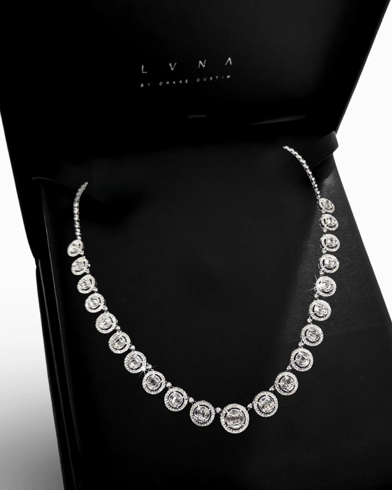 #LVNA2024 | Half Eternity Round Station Cluster Diamond Necklace 14kt