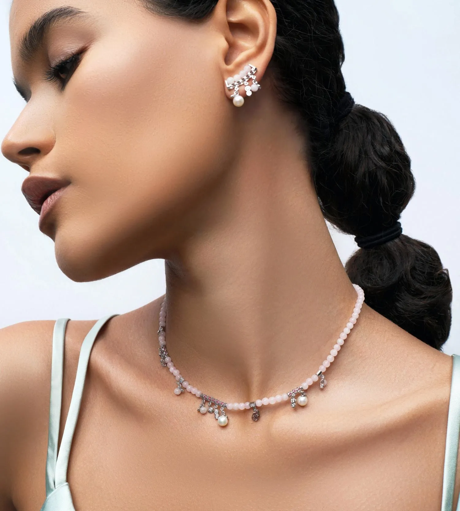 Mira rose necklace