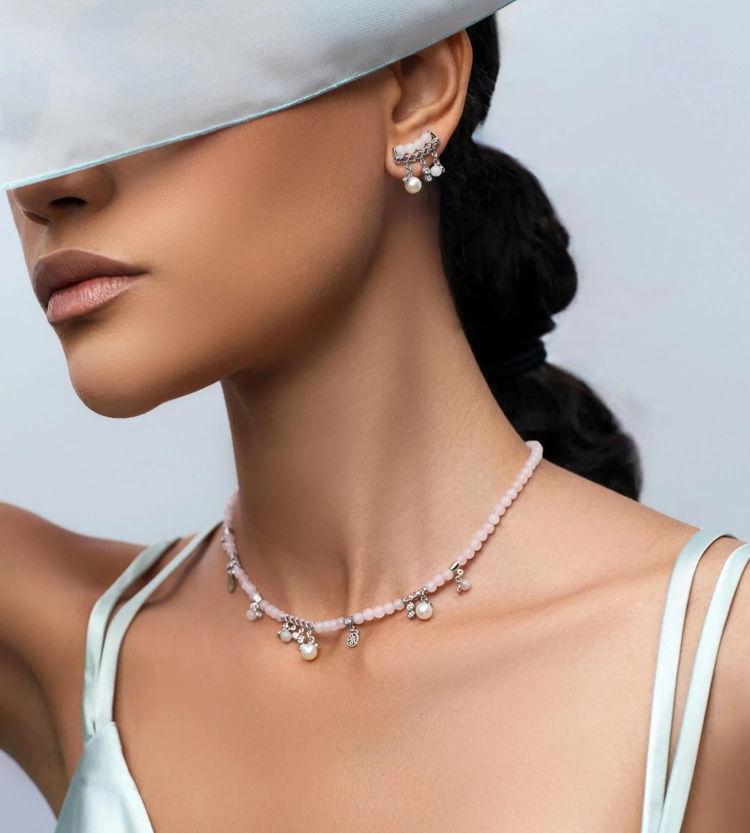Mira rose necklace
