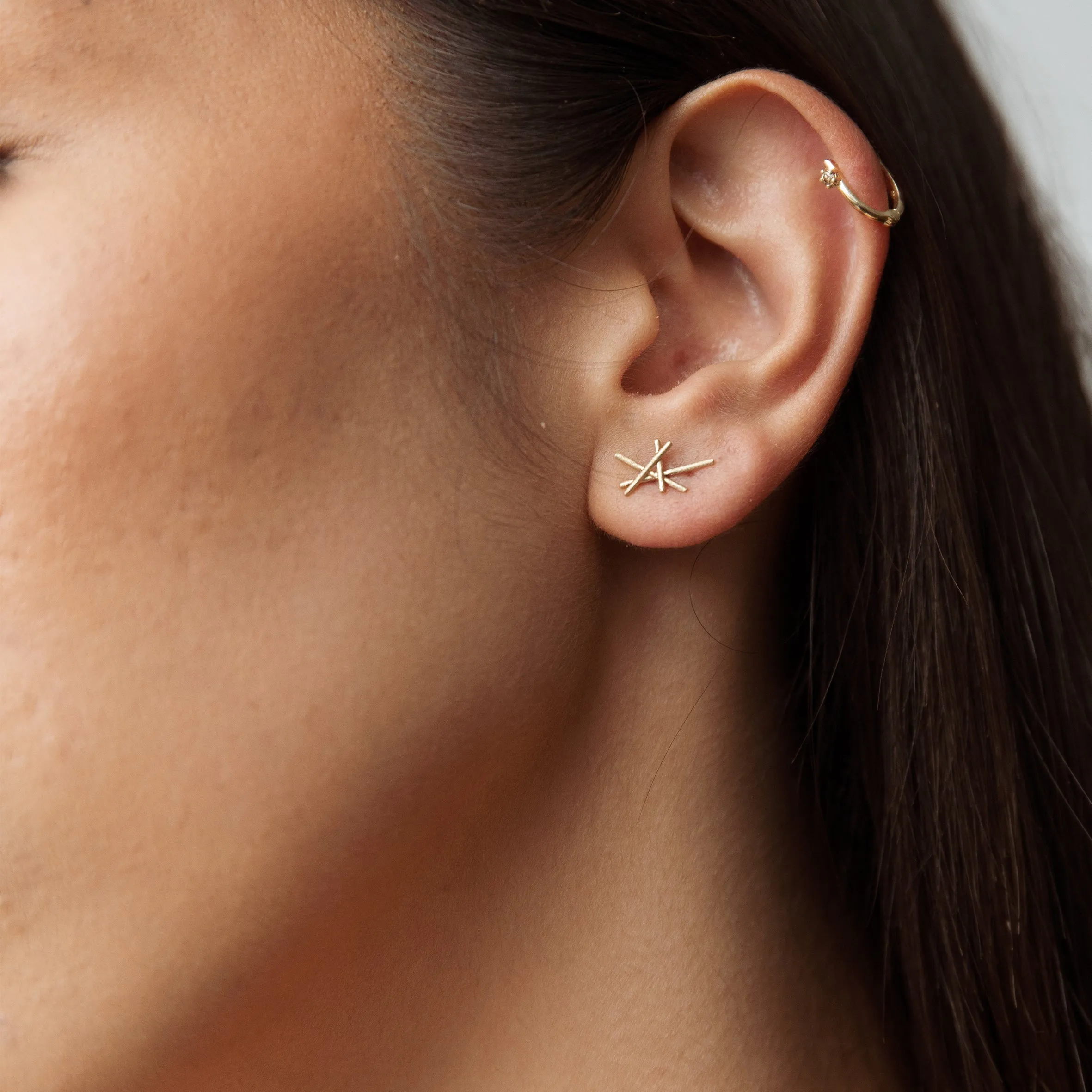 Petite dreamer sleeper Earring (single) - 14K/ 18K Gold