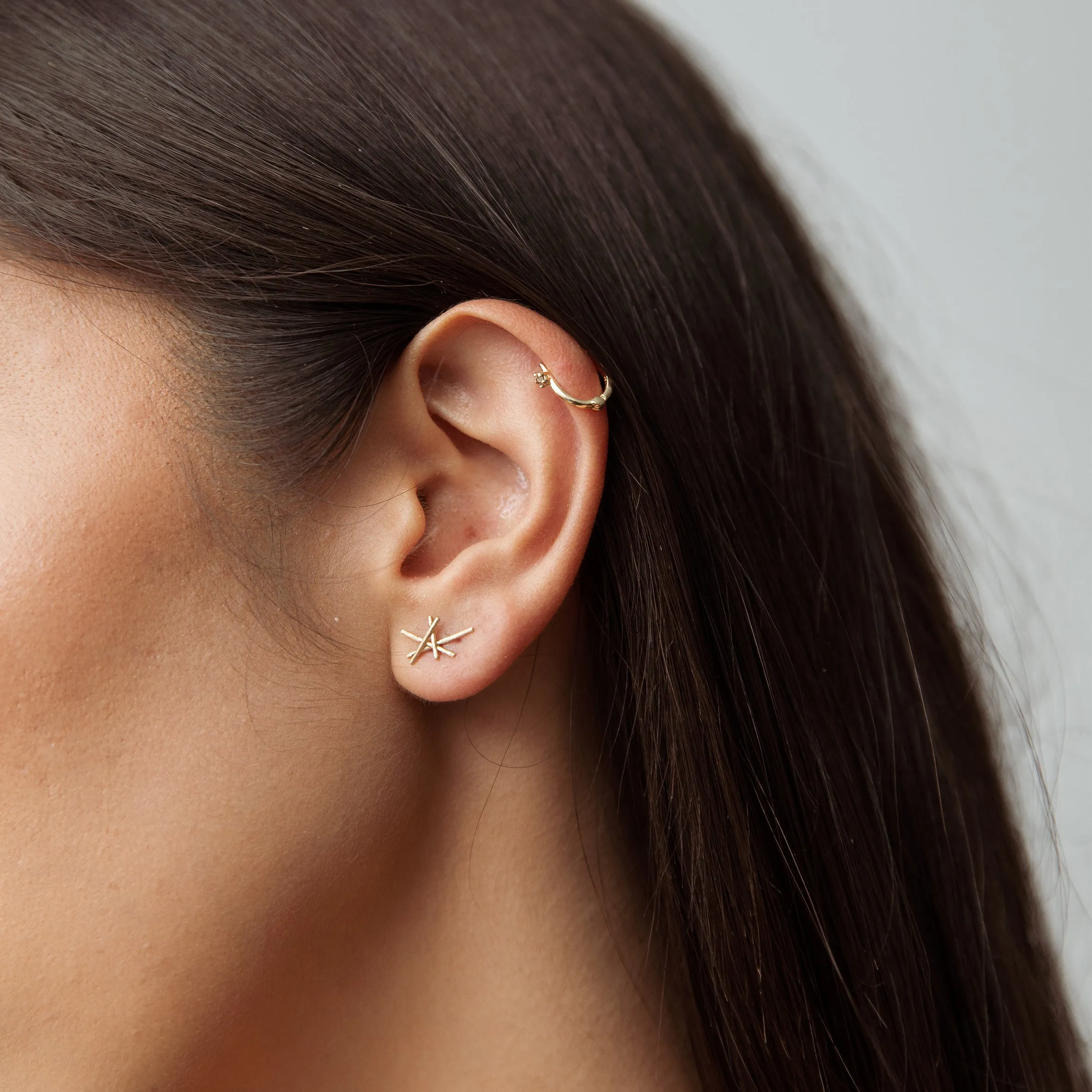 Petite dreamer sleeper Earring (single) - 14K/ 18K Gold
