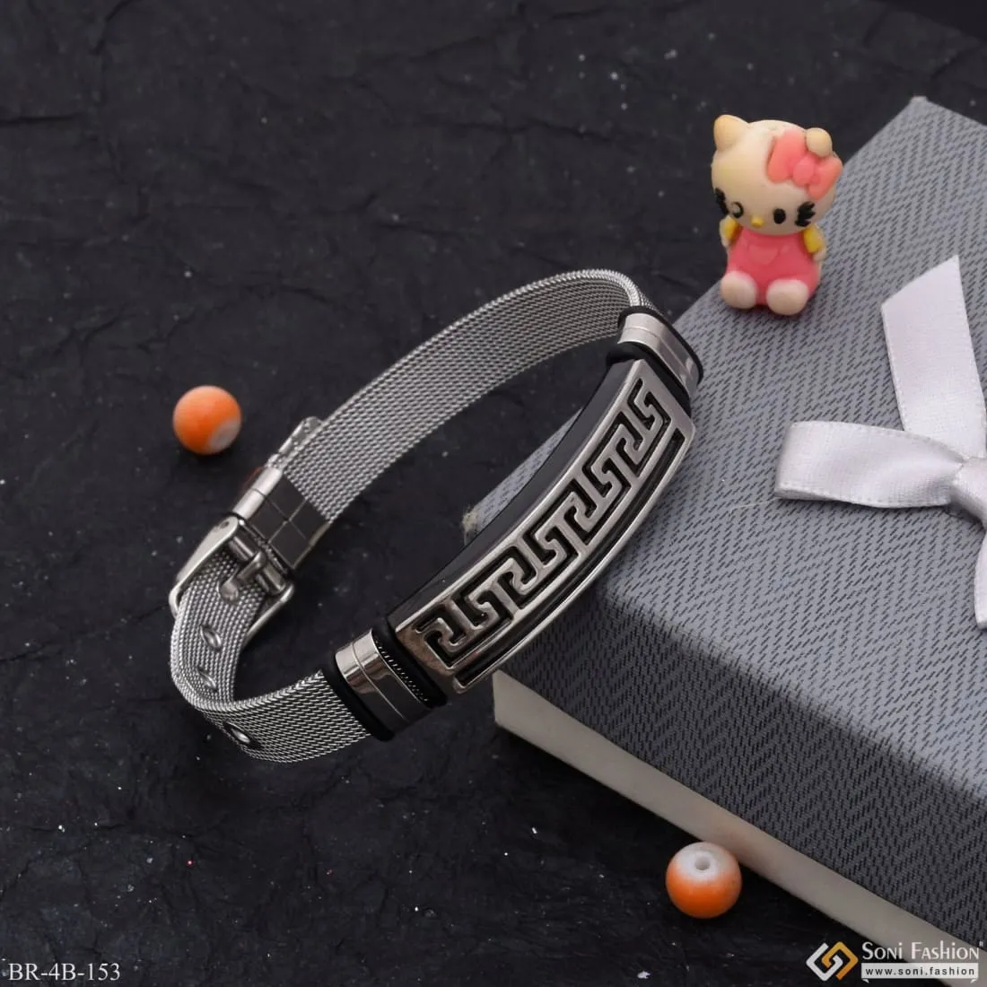 Silver Unique Design Premium-Grade Quality Bracelet for Men - Style B153