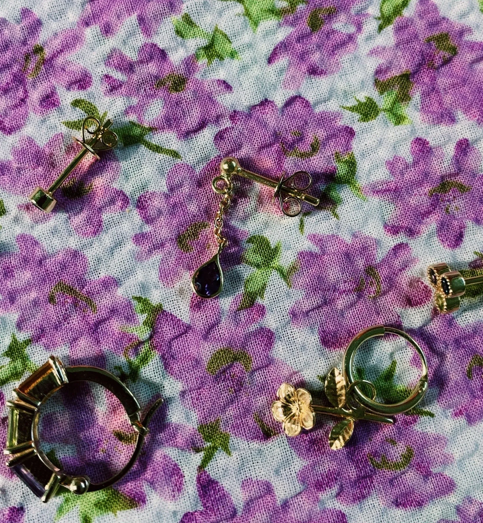 Single Kaleidoscope Trio Ring Earring 14K