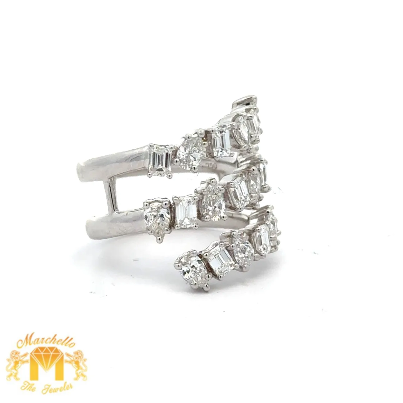 VVS/vs high clarity of diamonds set in a 18k white gold Ladies` Fancy Ring