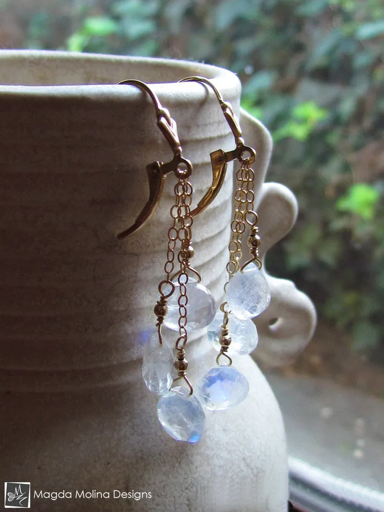 WHOLESALE - The Delicate Gold And Moonstone Dangle Earrings