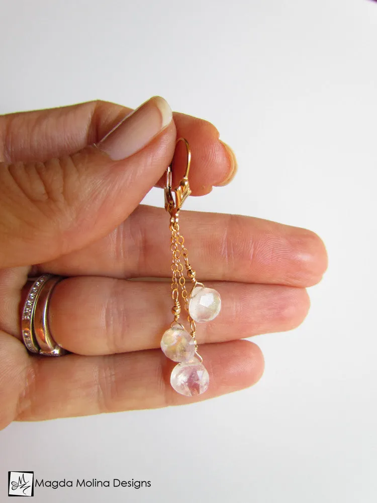 WHOLESALE - The Delicate Gold And Moonstone Dangle Earrings